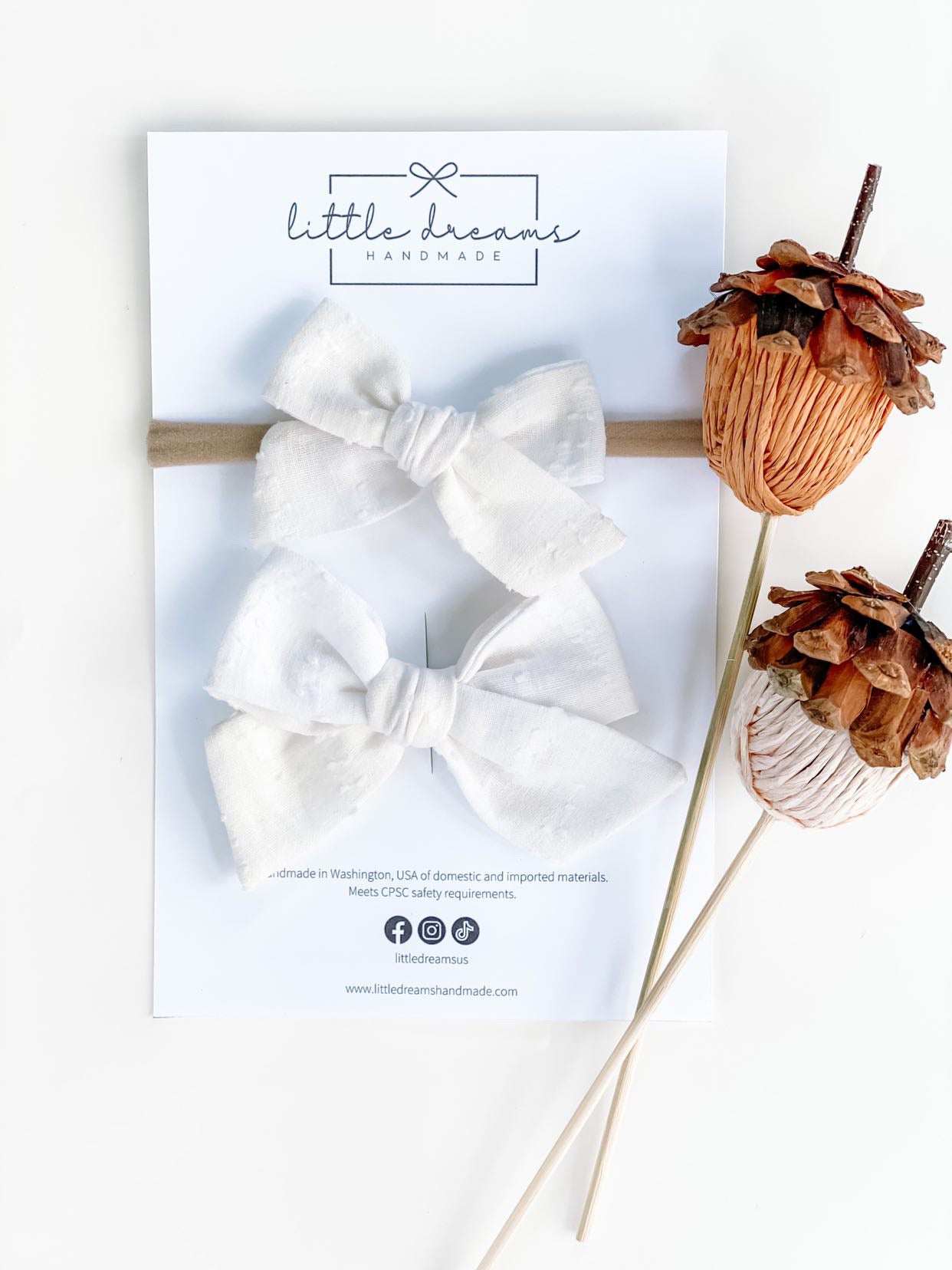 Dainty Snow Linen Schoolgirl Bow