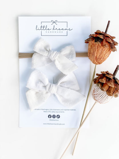 Dainty Snow Linen Schoolgirl Bow