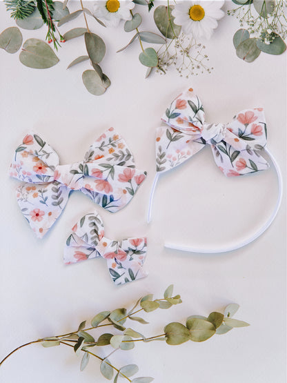 Dainty Garden Schoolgirl Bow