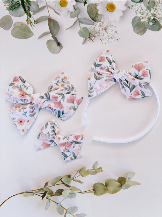 Dainty Garden Schoolgirl Bow